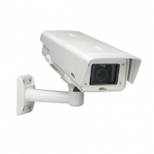 P1353-E Великолепное качество изображения с разрешением SVGA Технология LightFinder Поддержка нескольких видеопотоков в формате H.264 Цифровое управление панорамированием, наклоном и зумом Встроенный накопитель